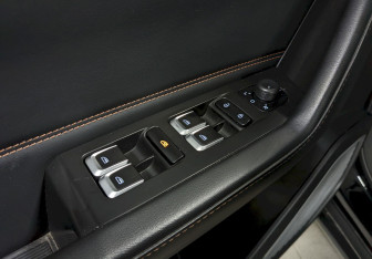 Подержанный автомобиль Geely Okavango 2024 года (12 фото)