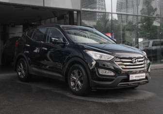 Подержанный автомобиль Hyundai Santa Fe 2012 года (3 фото)
