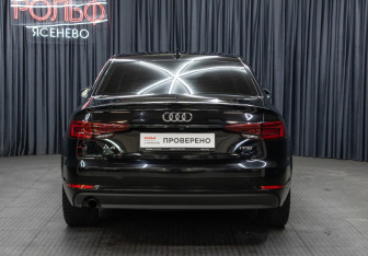 Подержанный автомобиль Audi A4 Sedan 2018 года (6 фото)