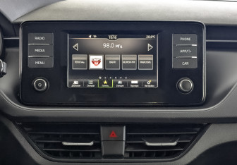 Подержанный автомобиль Skoda Rapid Liftback 2021 года (17 фото)