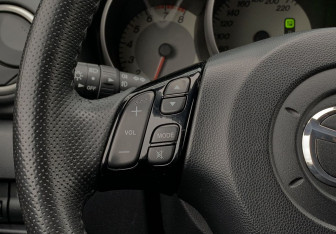 Подержанный автомобиль Mazda 3 Sedan 2008 года (15 фото)