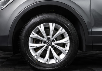 Подержанный автомобиль Volkswagen Tiguan 2021 года (23 фото)