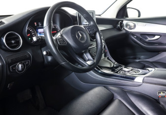 Подержанный автомобиль Mercedes-Benz GLC Coupe 2015 года (15 фото)