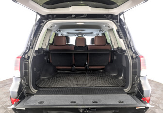 Подержанный автомобиль Toyota Land Cruiser Suv 2017 года (10 фото)