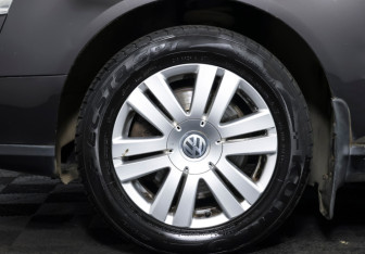 Подержанный автомобиль Volkswagen Passat Sedan 2007 года (19 фото)