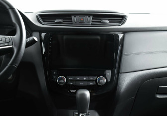 Подержанный автомобиль Nissan Qashqai 2020 года (10 фото)