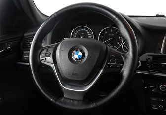 Подержанный автомобиль BMW X3 2015 года (15 фото)