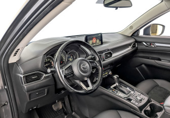 Подержанный автомобиль Mazda CX-5 2020 года (16 фото)