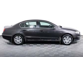 Подержанный автомобиль Volkswagen Passat Sedan 2007 года (4 фото)