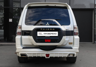 Подержанный автомобиль Mitsubishi Pajero 2019 года (5 фото)