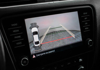 Подержанный автомобиль Skoda Octavia Liftback 2018 года (15 фото)