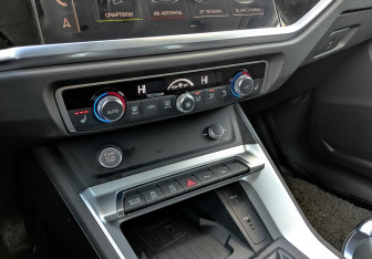 Подержанный автомобиль Audi Q3 Sportback 2020 года (30 фото)