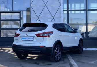 Подержанный автомобиль Nissan Qashqai 2019 года (5 фото)