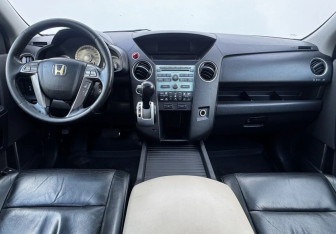Подержанный автомобиль Honda Pilot 2008 года (9 фото)