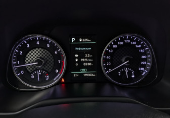 Подержанный автомобиль Hyundai Elantra Sedan 2019 года (16 фото)