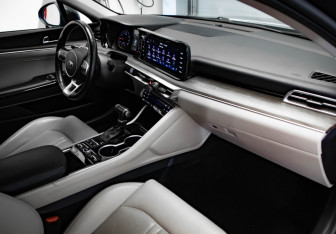 Подержанный автомобиль Kia K5 2021 года (28 фото)