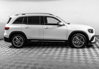 Подержанный автомобиль Mercedes-Benz GLB 2020 года (4 фото)