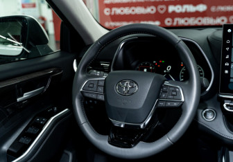 Новый Toyota Highlander 2026 (15 фото)