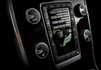 Подержанный автомобиль Volvo S80 2013 года (26 фото)