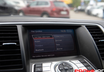 Подержанный автомобиль Nissan Teana 2012 года (20 фото)
