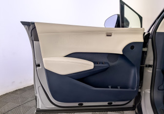 Подержанный автомобиль Zeekr X 2023 года (19 фото)