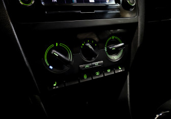 Подержанный автомобиль Skoda Rapid Liftback 2019 года (24 фото)