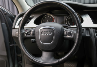 Подержанный автомобиль Audi A4 allroad 2009 года (17 фото)