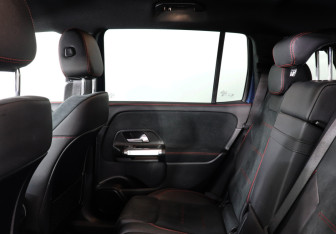 Подержанный автомобиль Mercedes-Benz GLB 2020 года (12 фото)
