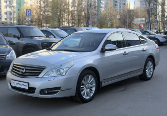 Подержанный автомобиль Nissan Teana 2011 года (1 фото)
