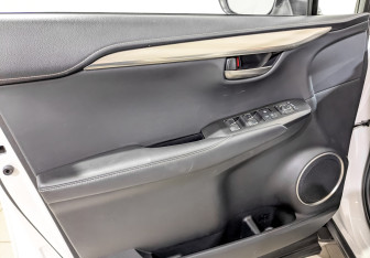 Подержанный автомобиль Lexus NX 2018 года (17 фото)