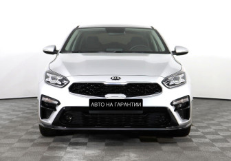 Подержанный автомобиль Kia Cerato Sedan 2021 года (2 фото)