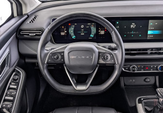 Подержанный автомобиль BAIC U5 Plus 2024 года (22 фото)