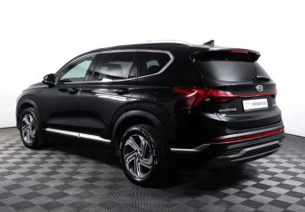 Подержанный автомобиль Hyundai Santa Fe 2021 года (7 фото)