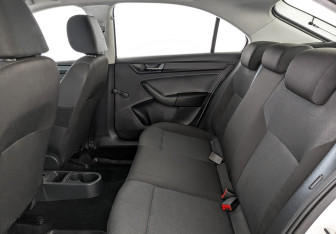 Подержанный автомобиль Skoda Rapid Liftback 2019 года (18 фото)