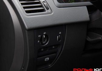 Подержанный автомобиль Volvo XC90 2005 года (17 фото)