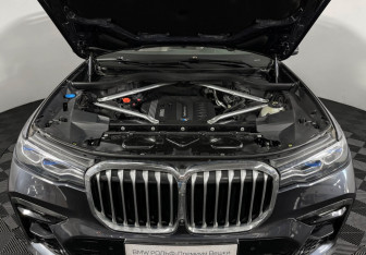 Подержанный автомобиль BMW X7 2020 года (10 фото)