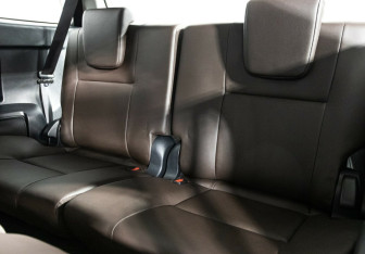 Подержанный автомобиль Toyota Fortuner 2017 года (17 фото)