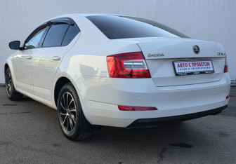 Подержанный автомобиль Skoda Octavia Liftback 2014 года (7 фото)