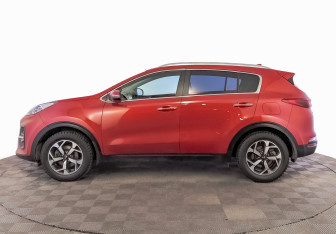 Подержанный автомобиль Kia Sportage 2018 года (8 фото)