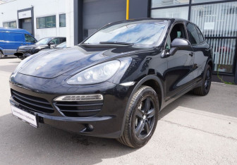 Подержанный автомобиль Porsche Cayenne 2011 года (1 фото)