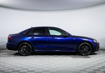 Подержанный автомобиль Audi A4 Sedan 2020 года (4 фото)