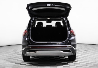 Подержанный автомобиль Hyundai Santa Fe 2022 года (13 фото)