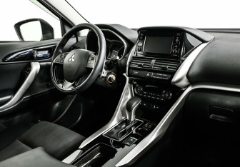 Подержанный автомобиль Mitsubishi Eclipse Cross 2021 года (9 фото)