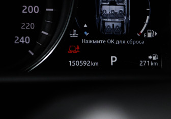 Подержанный автомобиль Land Rover Discovery 2017 года (11 фото)
