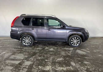 Подержанный автомобиль Nissan X-Trail 2011 года (4 фото)
