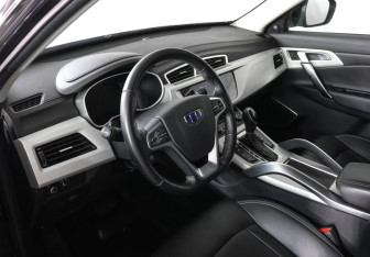 Подержанный автомобиль Geely Atlas 2021 года (9 фото)