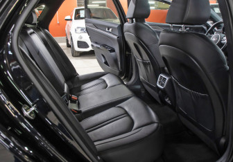 Подержанный автомобиль Kia K5 2020 года (12 фото)