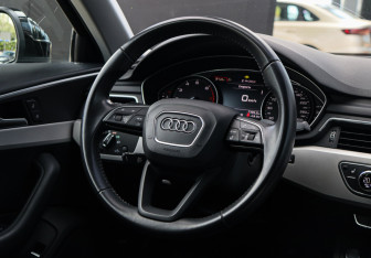 Подержанный автомобиль Audi A4 Sedan 2019 года (14 фото)