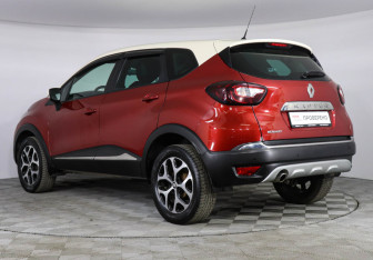 Подержанный автомобиль Renault Kaptur 2019 года (7 фото)
