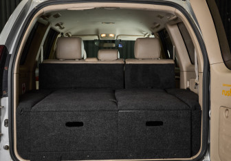 Подержанный автомобиль Toyota Land Cruiser Prado 2005 года (7 фото)